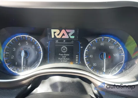 2021 Chrysler Voyager Lxi z USA, uszkodzony, nr VIN 2C4RC1DG6MR520596